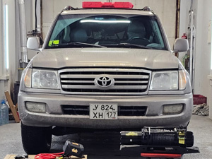 Лебедка в штатный бампер Toyota Land Cruiser 100
