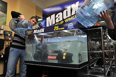 Лебедка ComeUp MadX под водой в течении месяца
